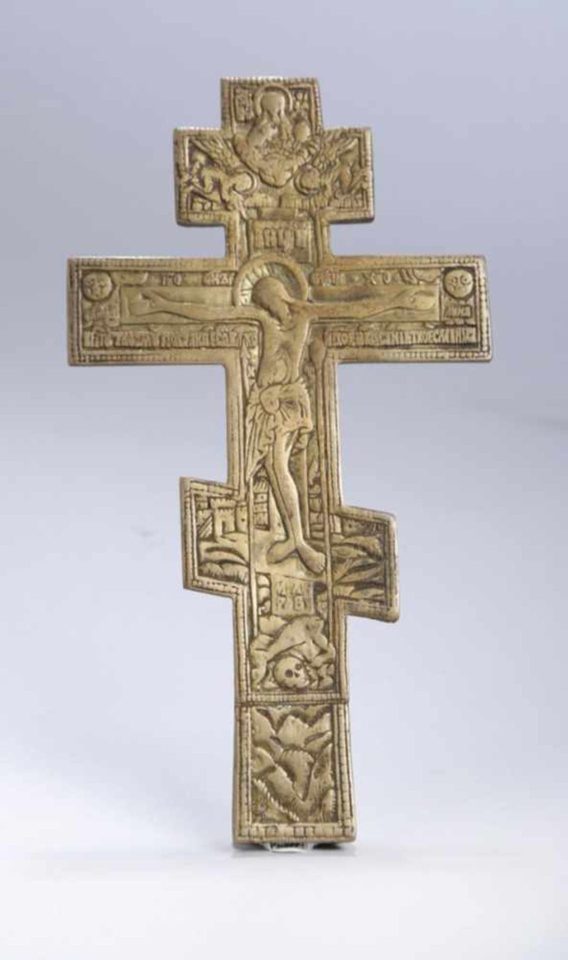 Bronze-Ikonenkreuz, Russland, 19. Jh., flache, orthodoxe Kreuzform mit reliefiertem CorpusChristi,