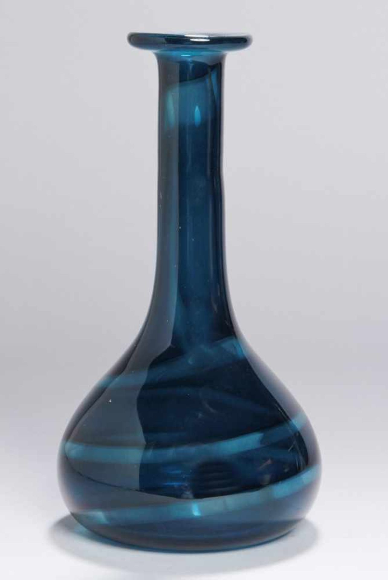 Glas-Ziervase, Glasfachschule Zwiesel, 1979, farbloses Glas, petrolfarben unterfangen mitfarblosem