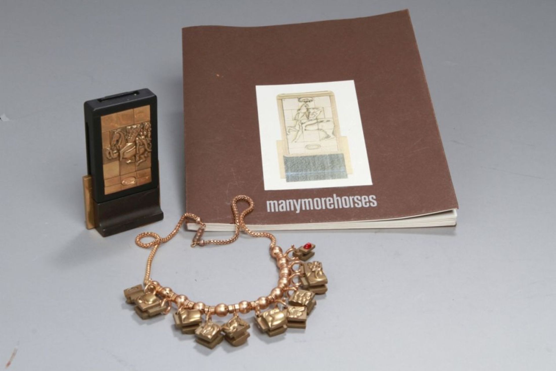 Bronze-Zierobjekt, "Many more horses", Berrocal, Miguel, 1933 - 2006, Halskette, Ring undPuzzle-