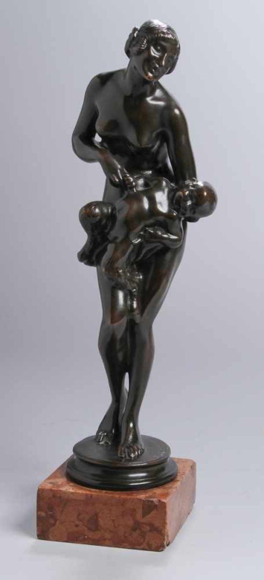 Bronze-Plastik, "Weiblicher Akt mit kleinem Faun", Pongrácz, Siegfried, tschechischerBildhauer
