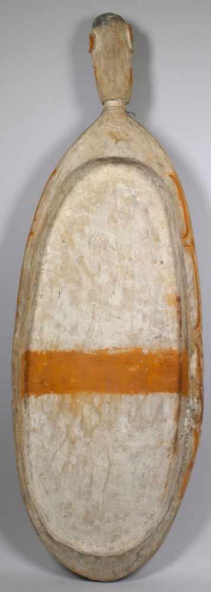 Sago-Brett, Asmat, Papua, Neu-Guinea, hochovale Form mit reliefplastischerOrnamentschnitzerei und - Bild 2 aus 2