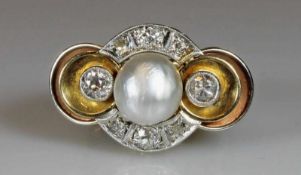 Ring, RG/GG 585, weiß belötet, 1 Perlbouton ø ca. 9 mm, wohl Orientperle, 1 Brillant ca. 0.17 ct.,