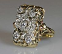 Ring, GG 585, weiß belötet, 4 Brillanten zus. ca. 0.55 ct., etwa w/vs-si, 1 Diamant ca. 0.17 ct.,