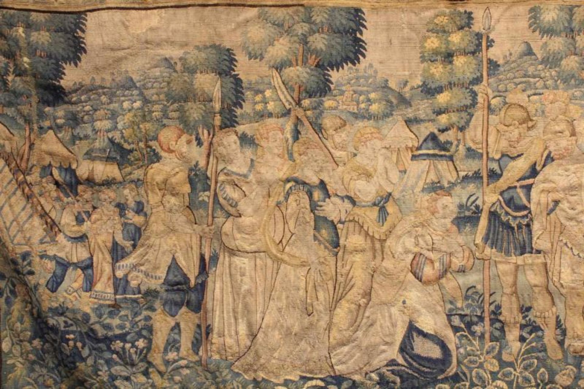 Tapisserie, "Vor dem Feldherrn", wohl 18. Jh., farbige Wirkerei, ca. 1.90 x 5.20 m, Bordüre unten - Image 6 of 7