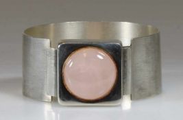 Armreif, Silber 830, Rosenquarz-Cabochon ø 24 mm, 46 g 25.00 % buyer's premium on the hammer