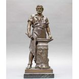 Bronze, braun patiniert, "Der Schmied von Solingen", auf der Plinthe bezeichnet W. Albermann,