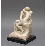 Plastik, Guss, "Der Kuss", bezeichnet A. Rodin (nach Rodin), auf Steinsockel, 24 cm bzw. 26 cm hoch