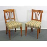 2 verschiedene Stühle, Biedermeier, um 1825, Kirschholz, Sitzpolster, Rückenlehne mit Schilfblatt-