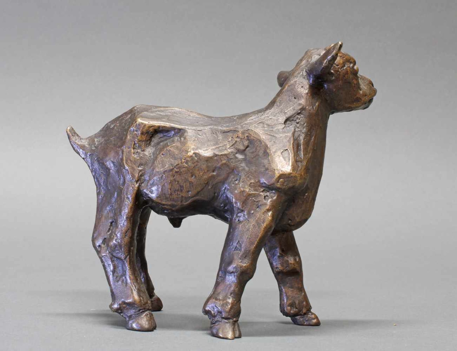 Bronze, goldbraun patiniert, "Ziege", am Bauch bezeichnet Kurt Arentz und nummeriert 4/149, 14.5 - Image 2 of 5