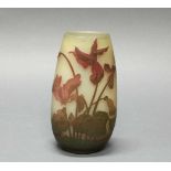 Vase, Arsall, Vereinigte Lausitzer Glaswerke AG, um 1925, Glas, rot-brauner Überfangdekor mit