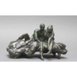 Bronze, grünschwarz patiniert, "Paar", seitlich bezeichnet Bayens, 11 x 18 cm. Hans Bayens, 1923