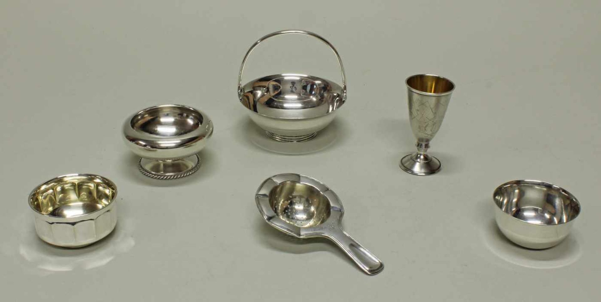 Zuckerkörbchen, Becher, Gewürzschale, Schälchen, Teesieb mit Unterteil, Silber 800/830/835/875/ - Image 2 of 2