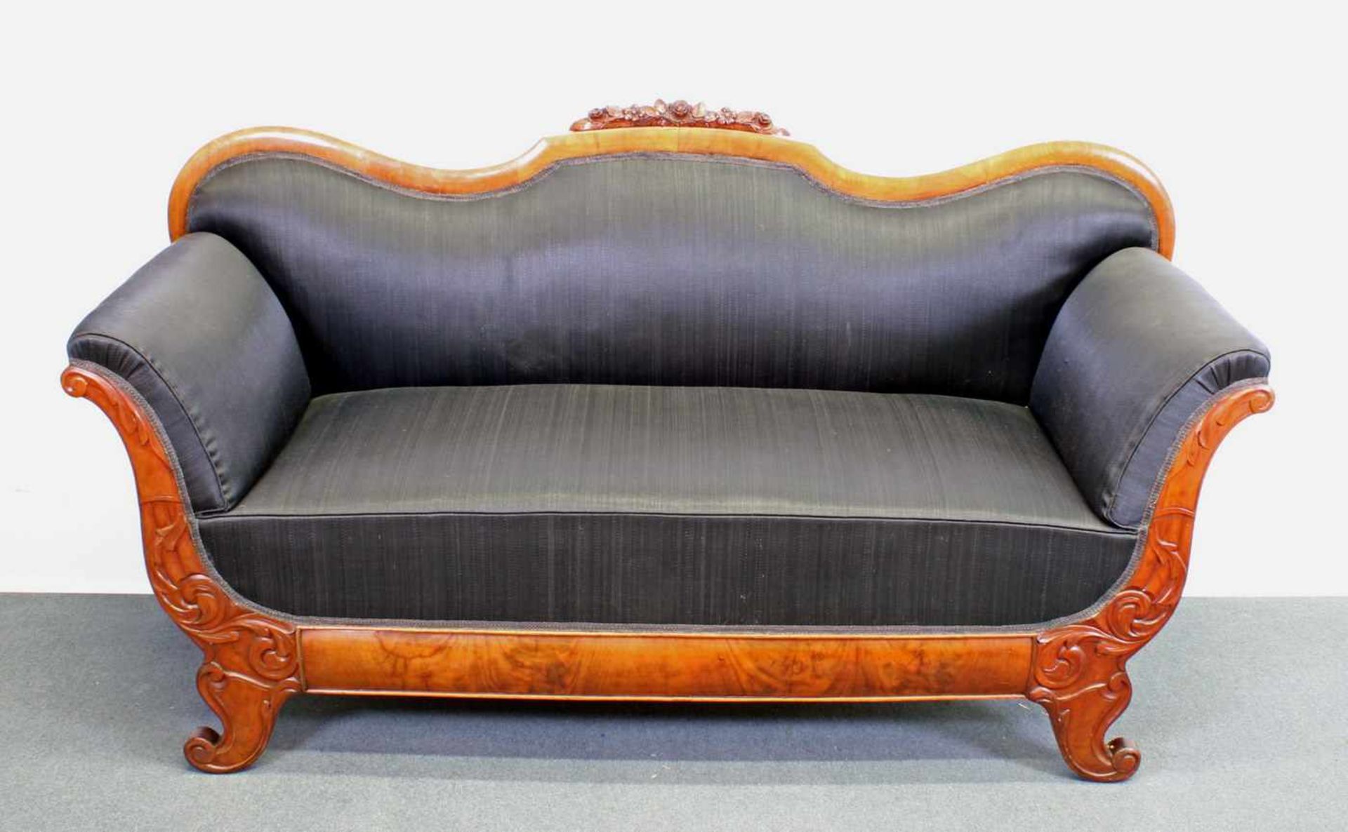 Sofa, Biedermeier, um 1830, norddeutsch, Mahagoni, schwarzer Rosshaarbezug, Rückenlehne mit