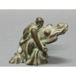 Bronze, grünbraun patiniert, "Liebespaar", 9 cm hoch. Provenienz: aus dem Nachlass des Künstlers.