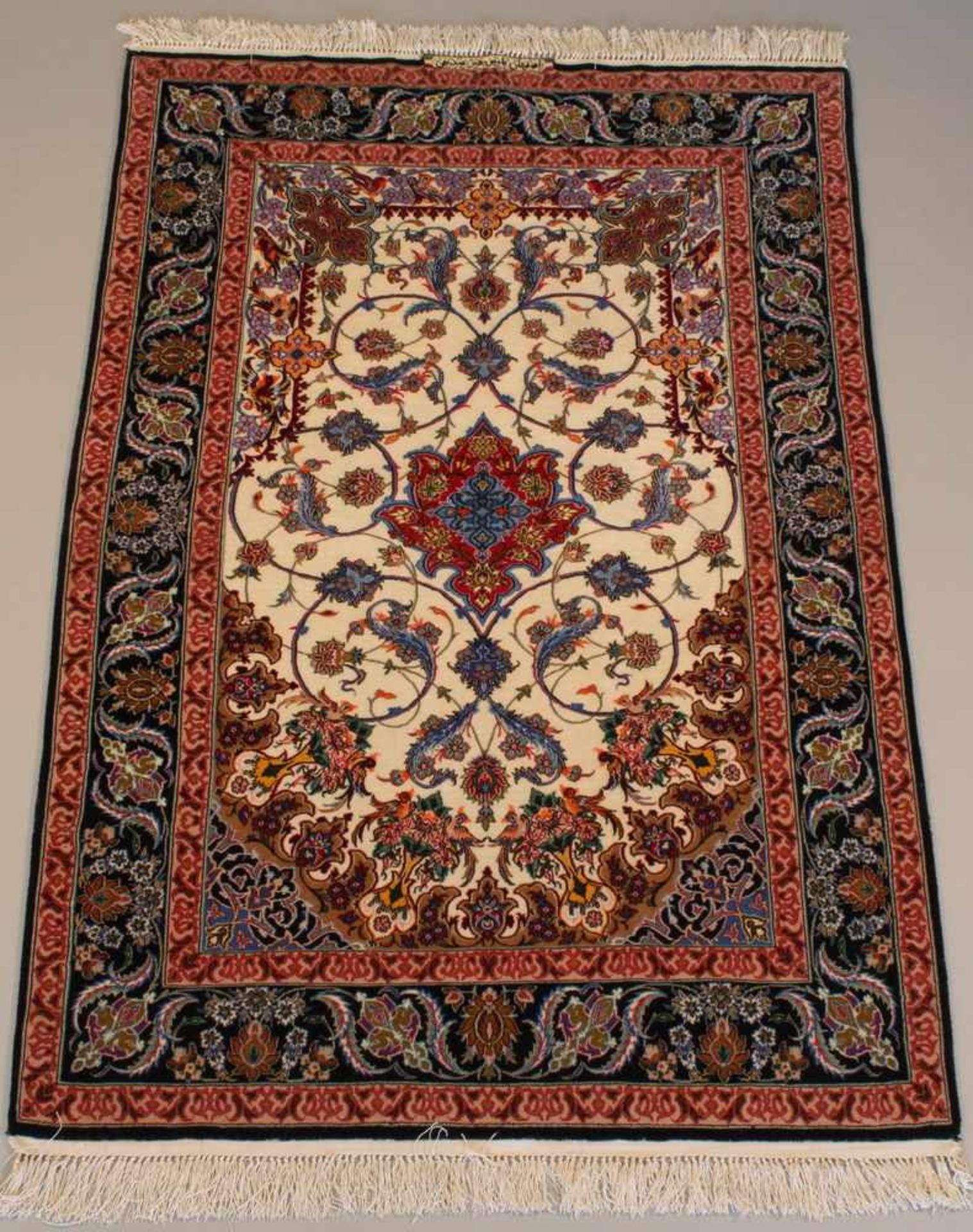 Isfahan, Iran, Korkwolle mit Seide, ca. 1.62 x 1.07 m- - -25.00 % buyer's premium on the hammer