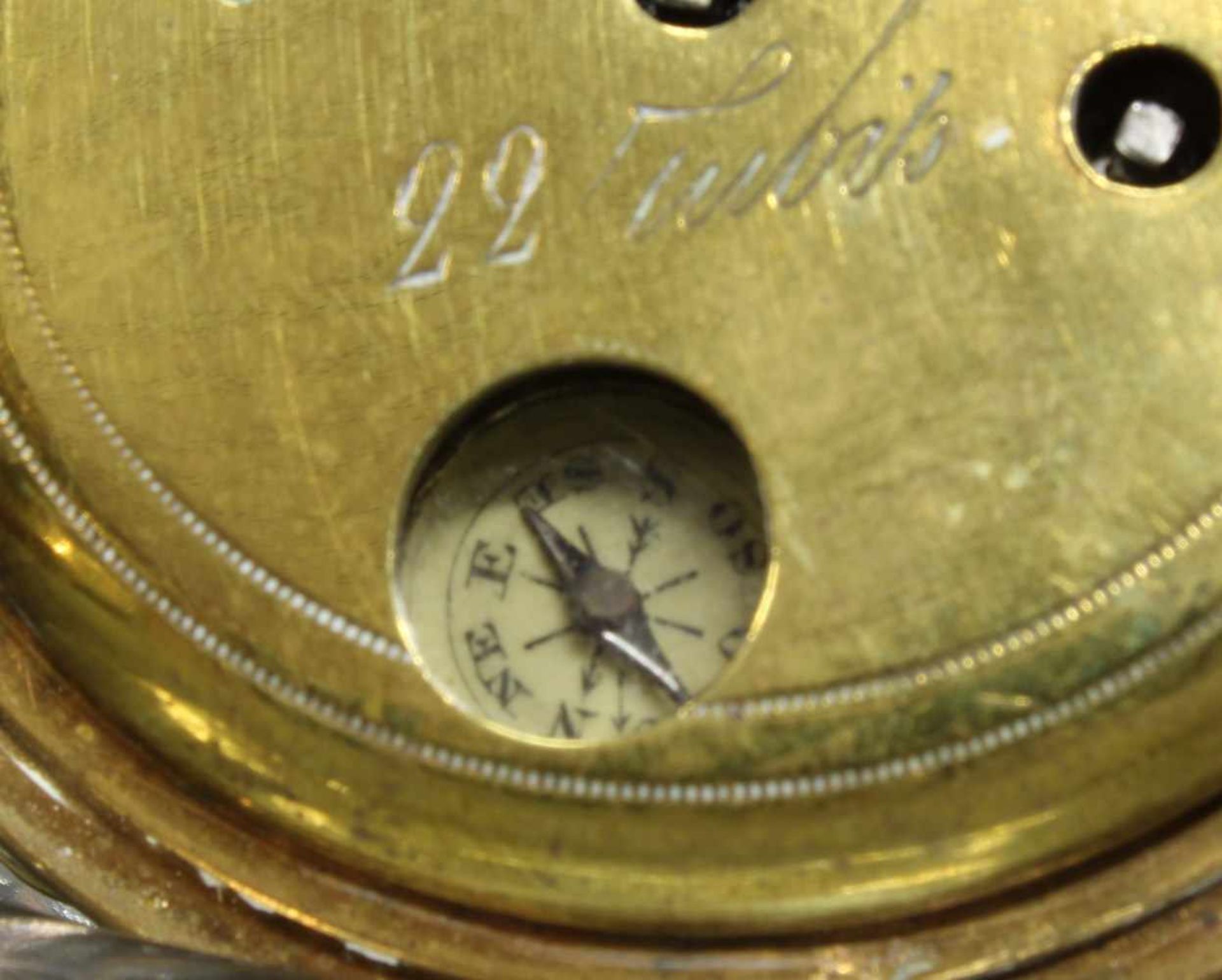 Herrentaschenuhr, mit Kompass, vergoldetes Metallgehäuse, Schlüsselaufzug, Emailzifferblatt, - Bild 5 aus 8