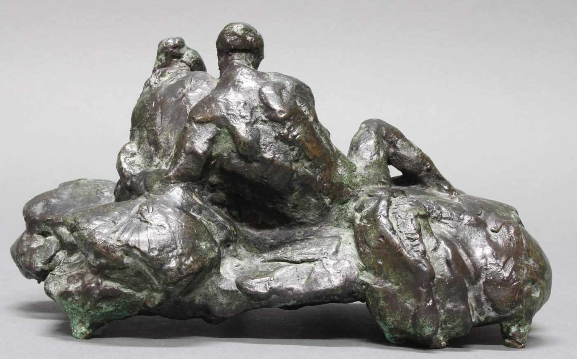 Bronze, grünschwarz patiniert, "Paar", seitlich bezeichnet Bayens, 11 x 18 cm. Hans Bayens, 1923 - Image 8 of 10