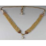 Collier, Indien, lt. Angaben 1960er Jahre, Mittelteil als Schleife, GG 900, 8 Rubine, anhängende