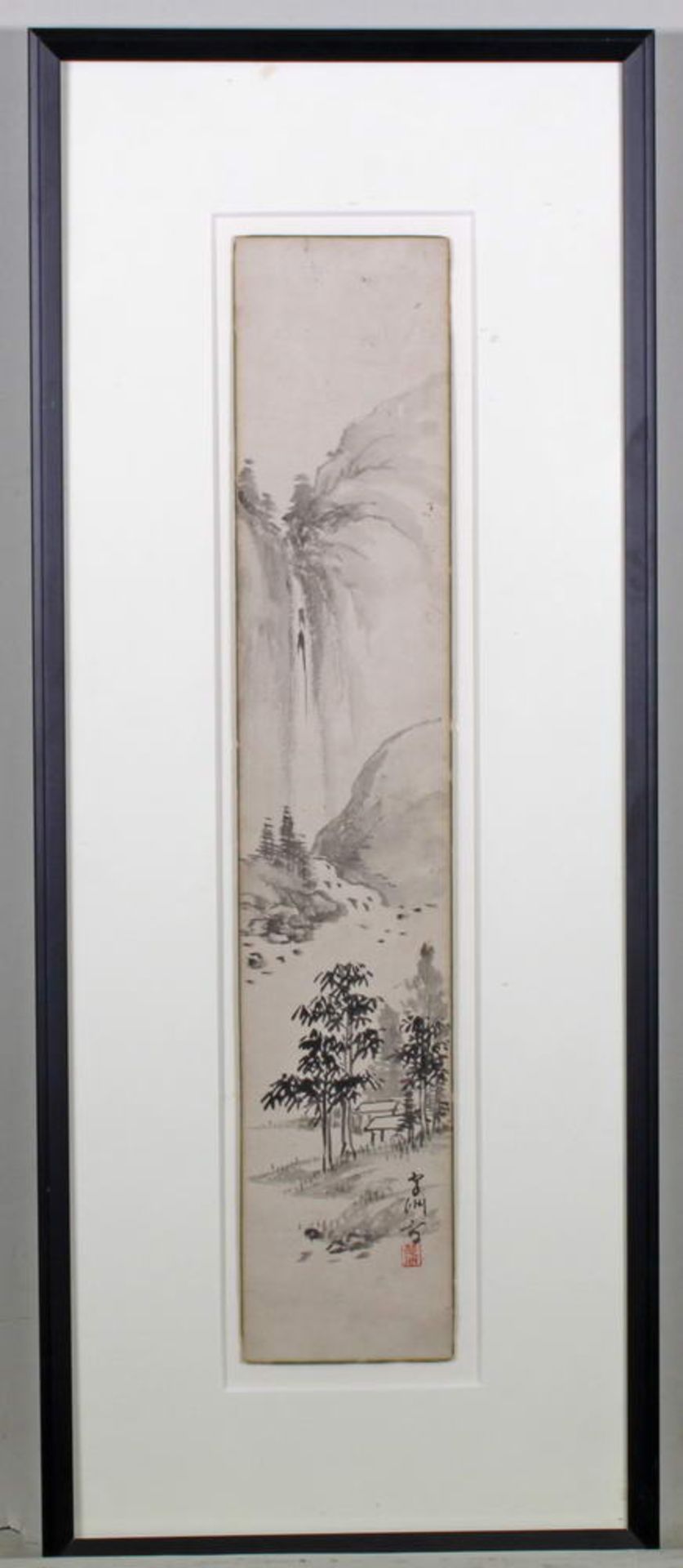 Tuschezeichnung, "Wasserfall", Japan, 20. Jh., 35.5 x 7 cm, unter Glas gerahmt- - -25.00 % buyer's - Bild 4 aus 6