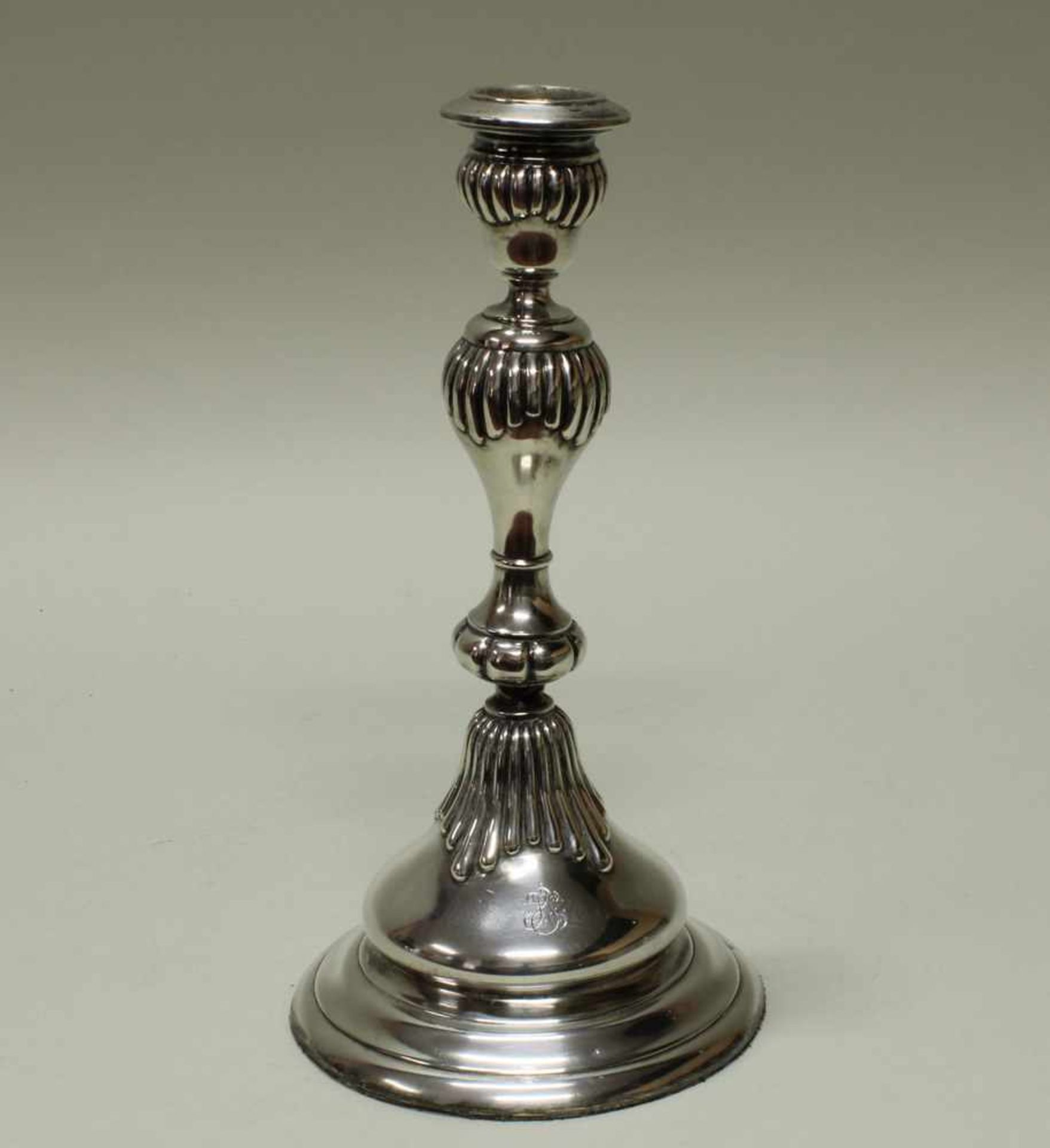 Kerzenleuchter, Silber 800, Österreich, 1886-1922, Balusterform, teils godroniert, graviertes