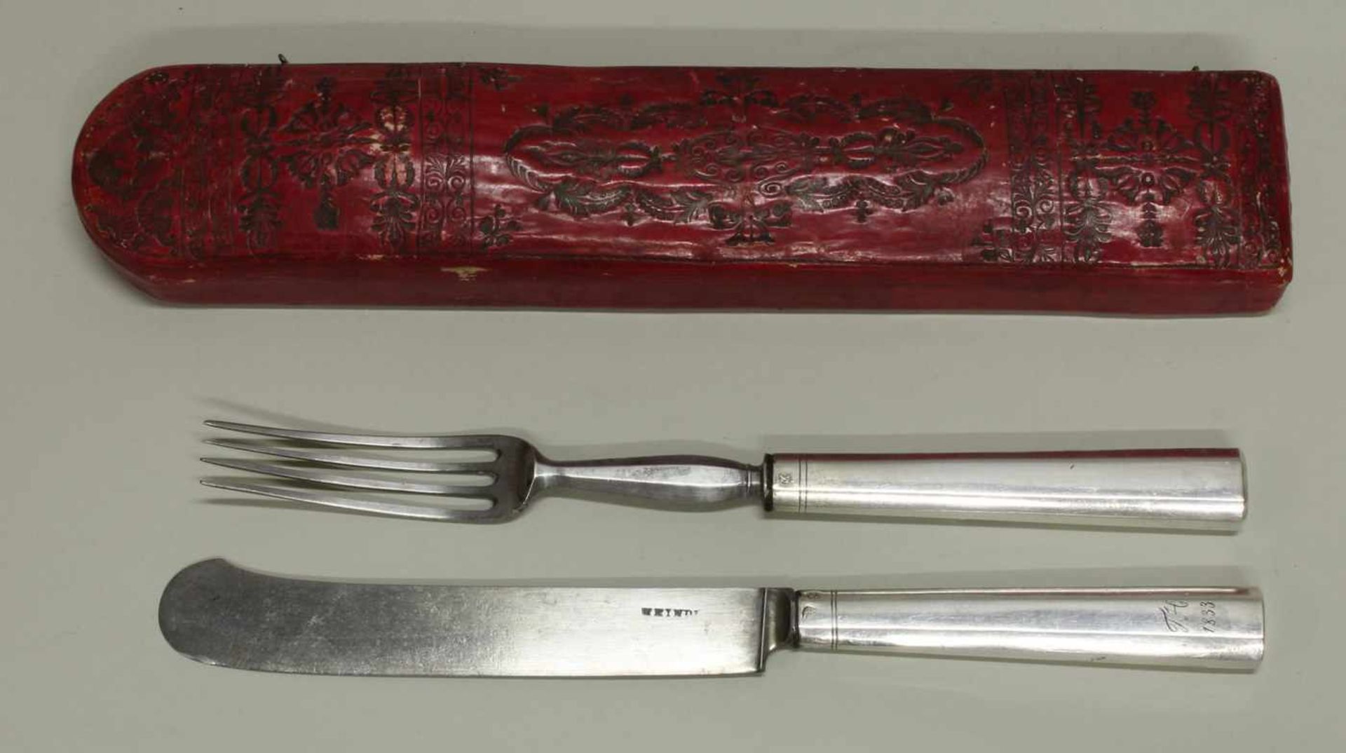 Messer und Gabel, Silber 13-lötig, Lemberg, um 1833, Klinge und Schiff aus Stahl, datierte