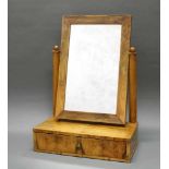 Tischspiegel, Biedermeier, um 1840, Nussholz, ein Schubfach, 62 x 44 x 23.5 cm- - -25.00 % buyer's