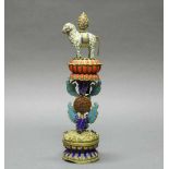 Altarstück, Tibet, 20. Jh., Champlevé, das Juwelenpferd (baoma), eines der sieben Schätze des