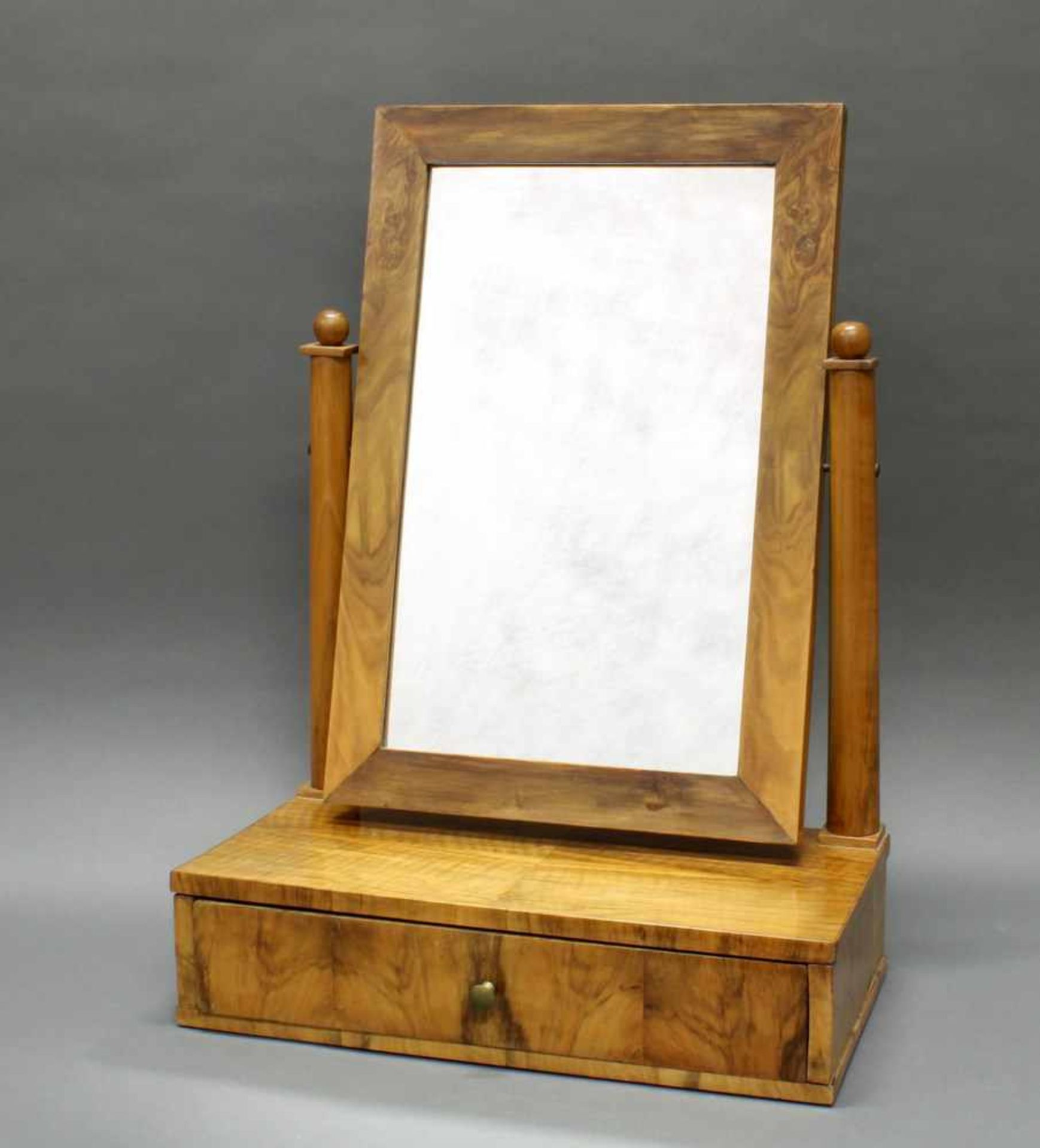 Tischspiegel, Biedermeier, um 1840, Nussholz, ein Schubfach, 62 x 44 x 23.5 cm- - -25.00 % buyer's - Image 2 of 2