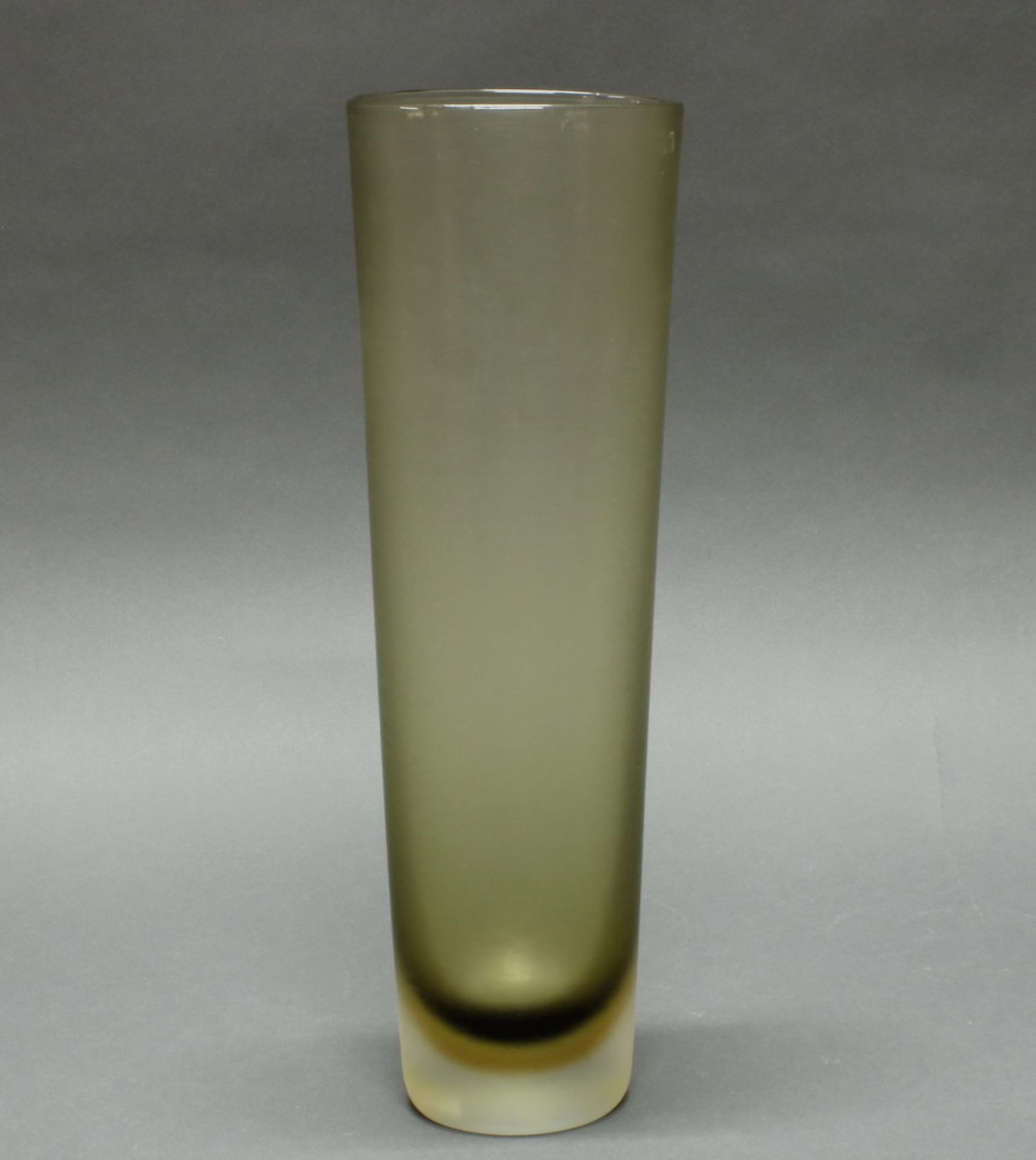 Vase, "Inciso", Paolo Venini, Murano, um 1956, Glas, hell-oliv bis bernsteingelbe Farbigkeit,