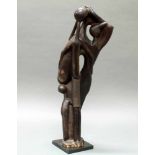 Skulptur, Figurengruppe, Makonde, Tansania, Afrika, Eisenholz, gesockelt, 61 cm hoch. Provenienz: