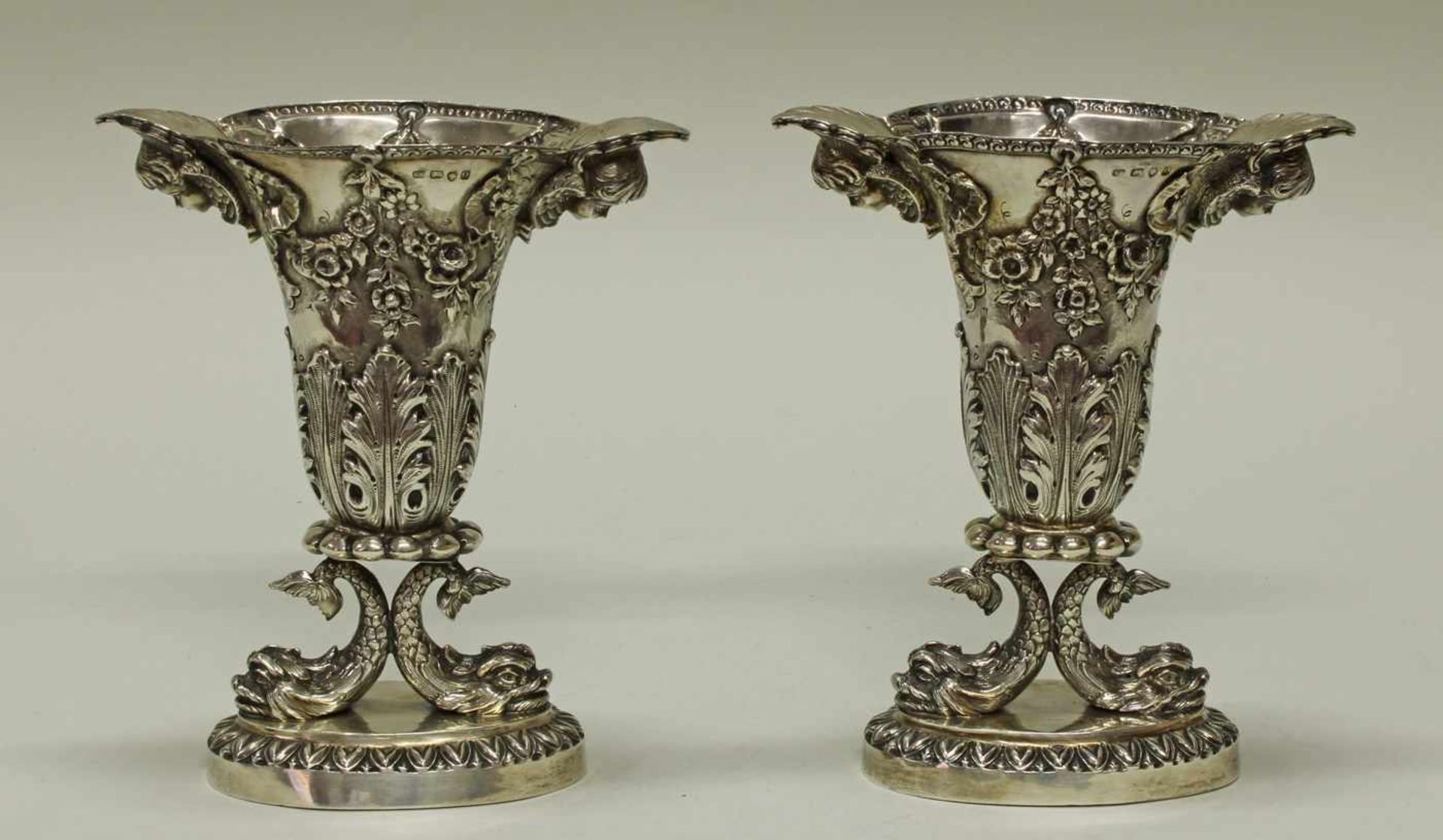 Paar Vasen, Silber 925, Londoner Punzen, wohl 1768, Meistermarke G.S., Vasenkörper mit zwei - Image 2 of 8