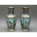 Paar Vasen, China, um 1900, Cloisonné, hexagonale Form, dekoriert mit Phönix auf Felsen und