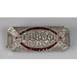 Brosche, Art Deco, um 1920/30, Platin 950, Millegrifffassung, 7 Altschliff-Diamanten zus. ca. 1.30