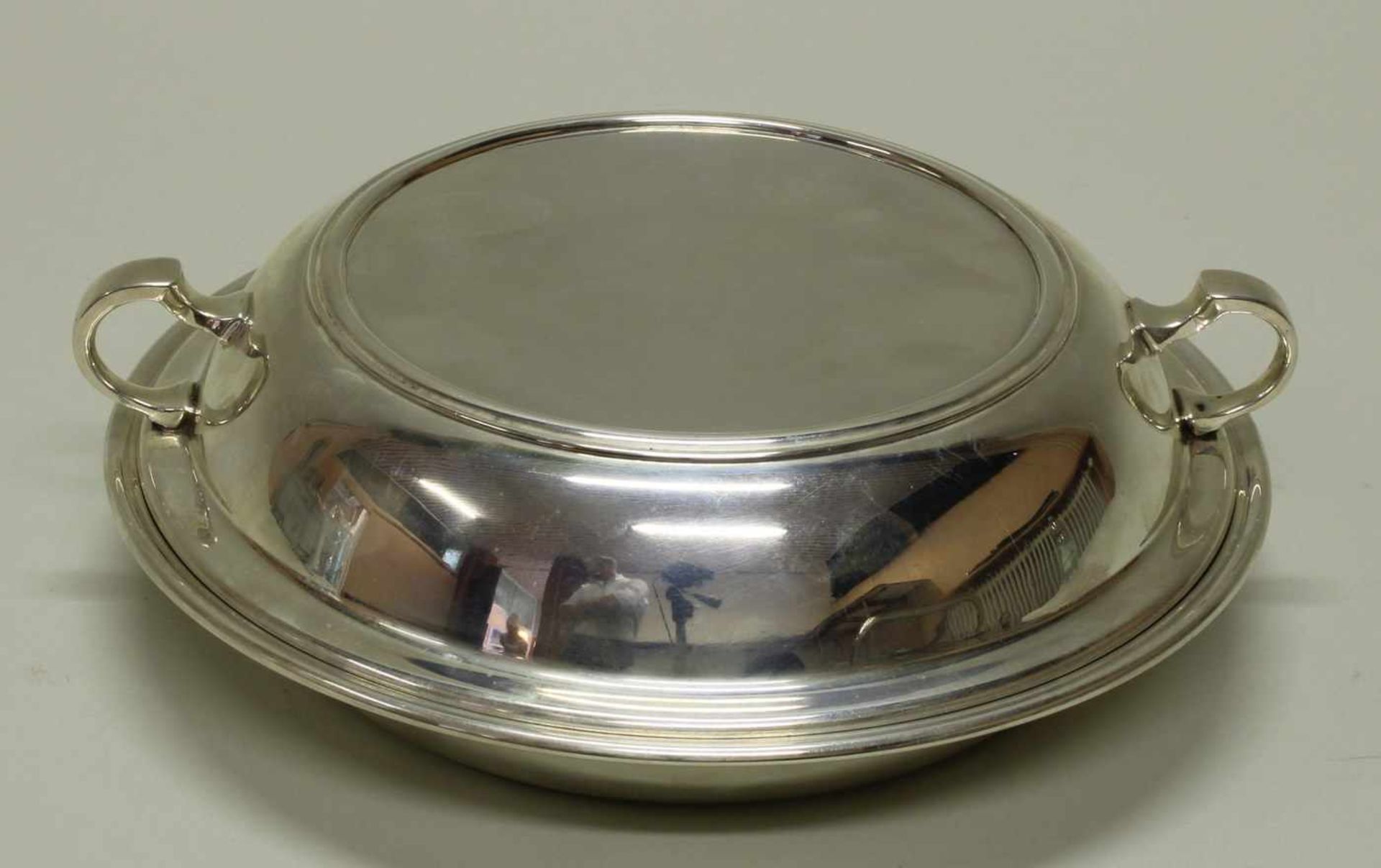Warmhalteschale, Silber 925, rund, Deckel mit seitlichen Handhaben, 7.5 cm hoch, ø 22.5 cm, ca.