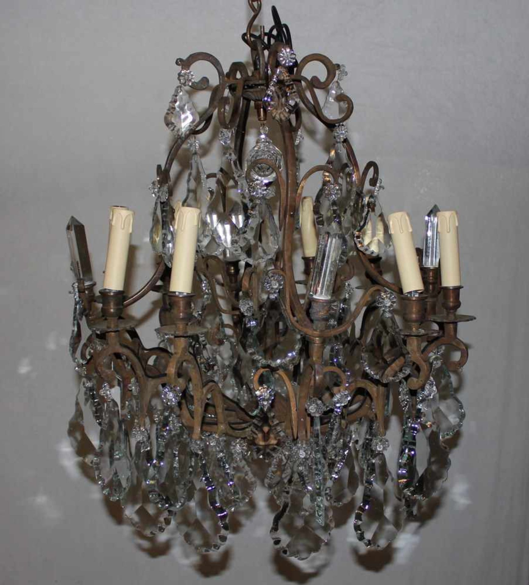 Deckenlüster, Metall, reicher Kristallbehang, achtflammig, 70 cm hoch, ø 55 cm- - -25.00 % buyer's - Image 2 of 2