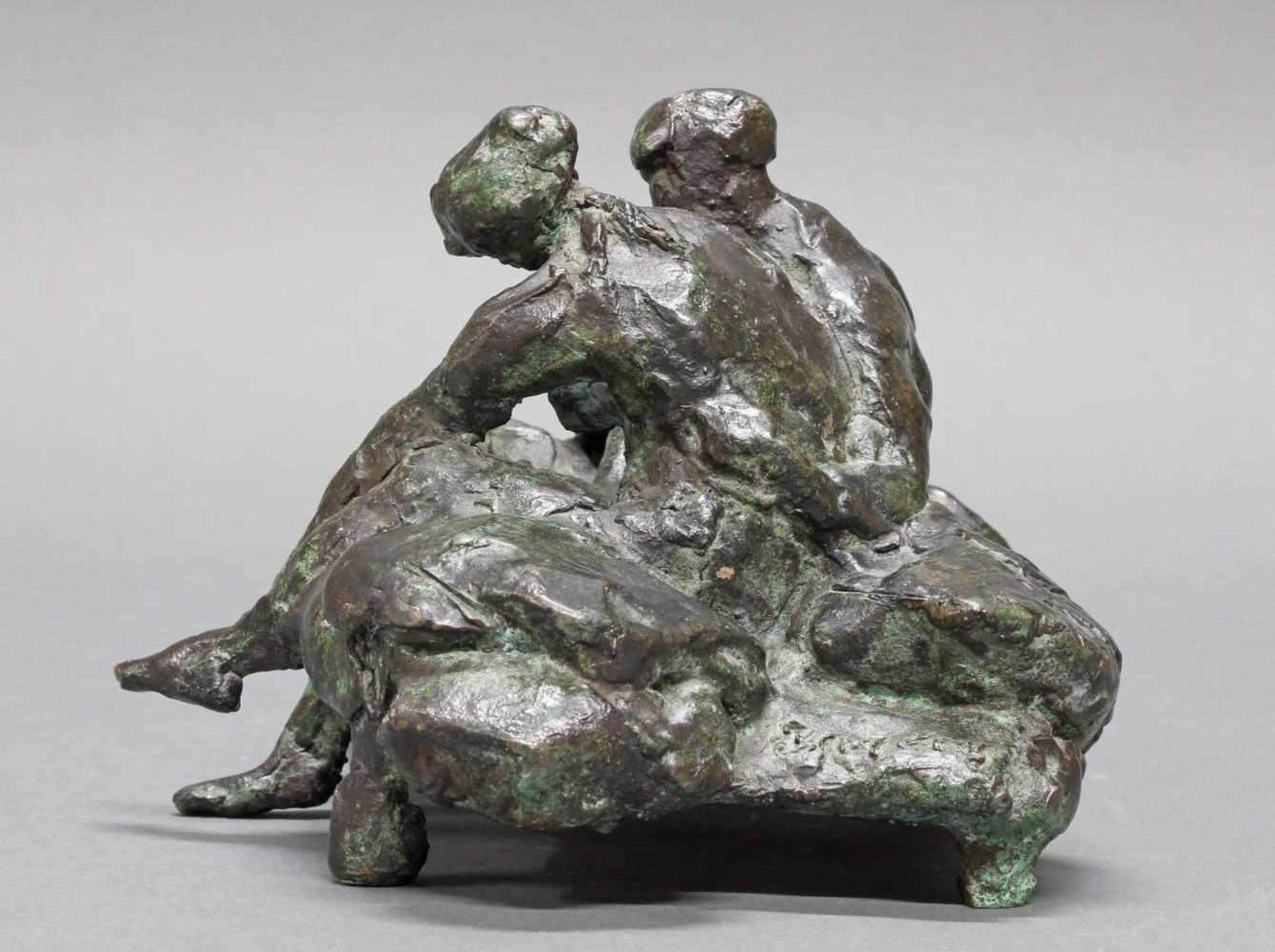 Bronze, grünschwarz patiniert, "Paar", seitlich bezeichnet Bayens, 11 x 18 cm. Hans Bayens, 1923 - Image 6 of 10