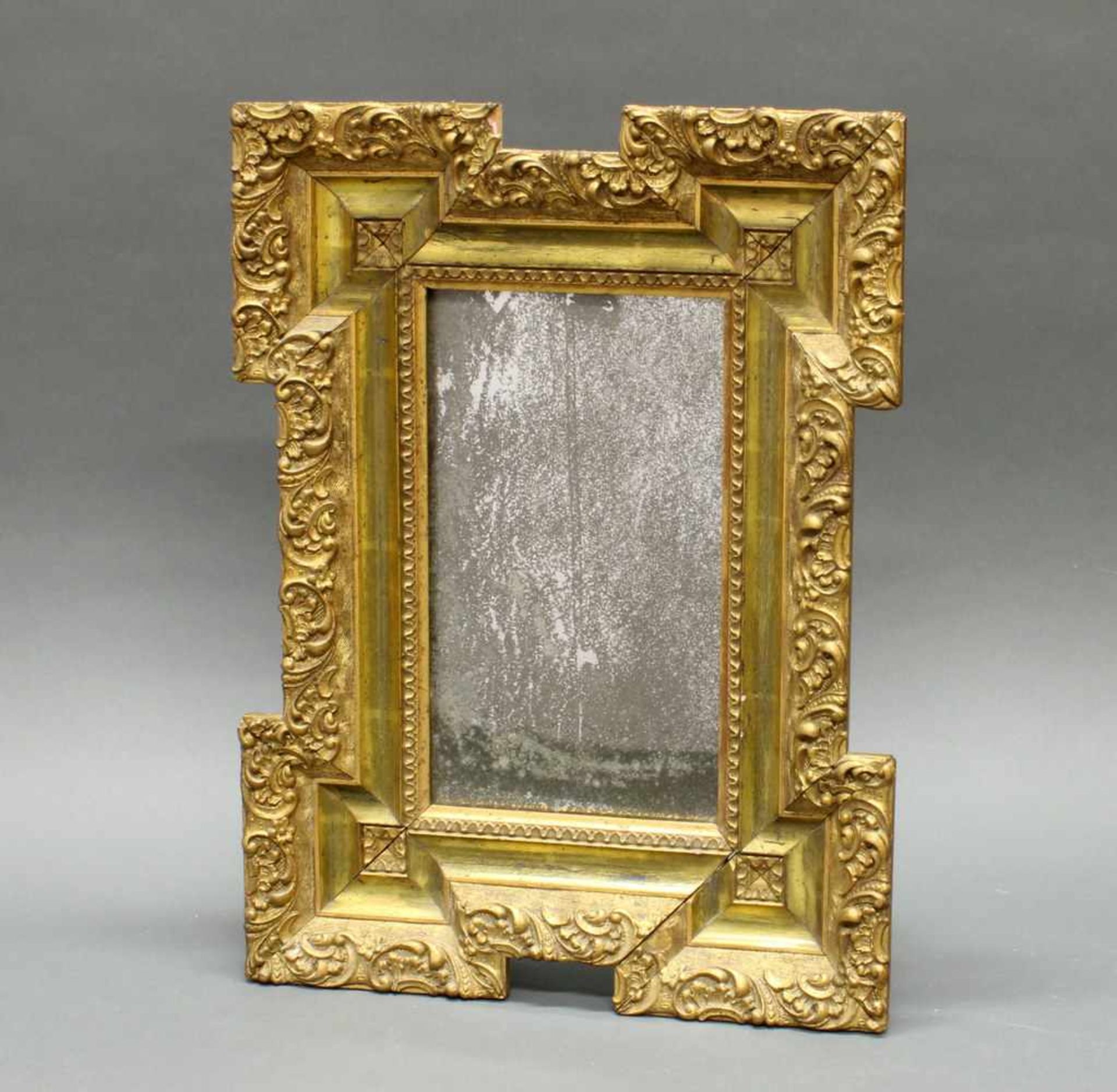 Wandspiegel, Holz, goldbronziert, rechteckig, eingezogen, blindes Spiegelglas, 45.5 x 34 cm- - -25. - Image 2 of 2