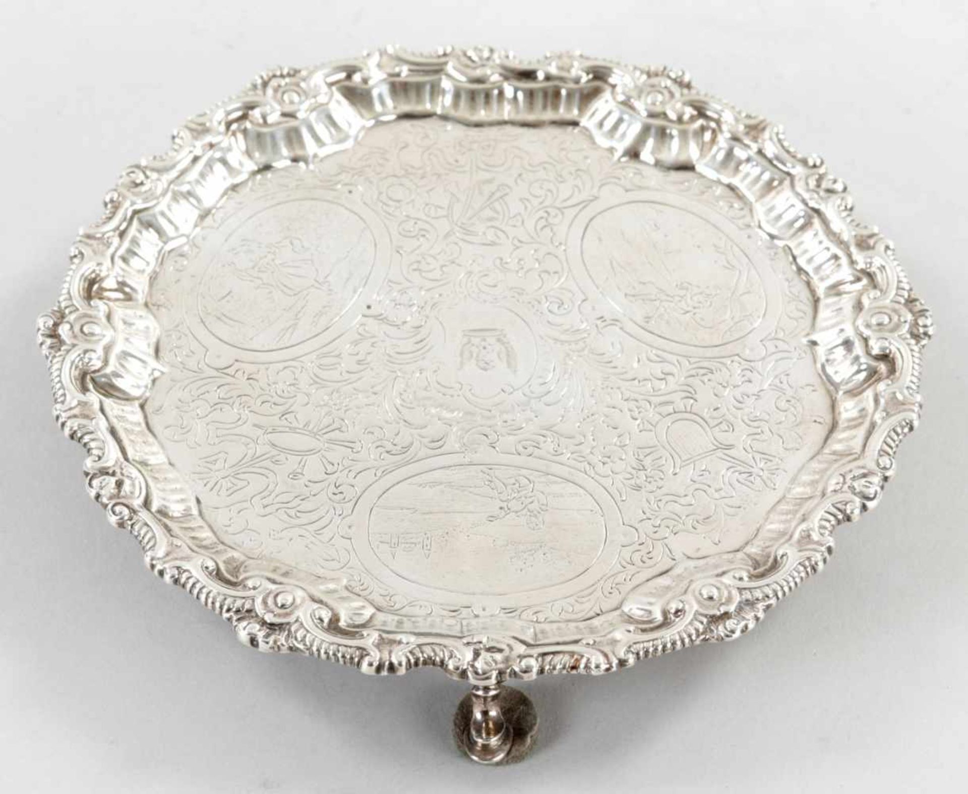 Kl. Salver925er Silber, William Peaston (London), 1755 Auf sog. Padfeet das passige Rundtablett m.