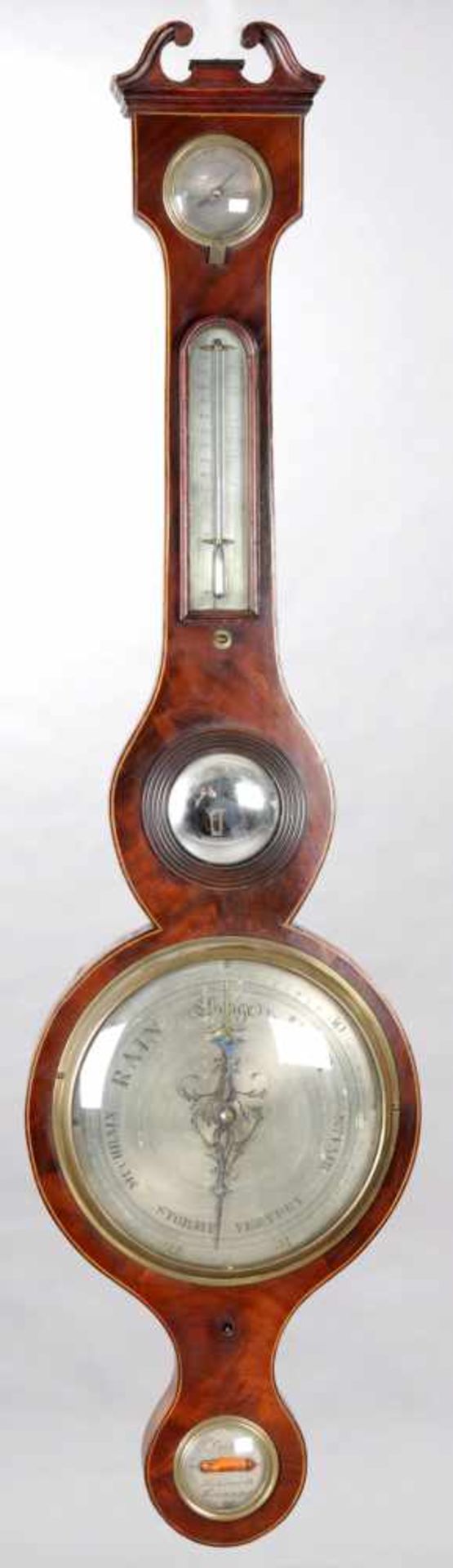 BarometerMahagoni, England, um 1900/Anf. 20.Jh. Gegliederter Korpus m. Schwanenhalsgiebel. Barometer