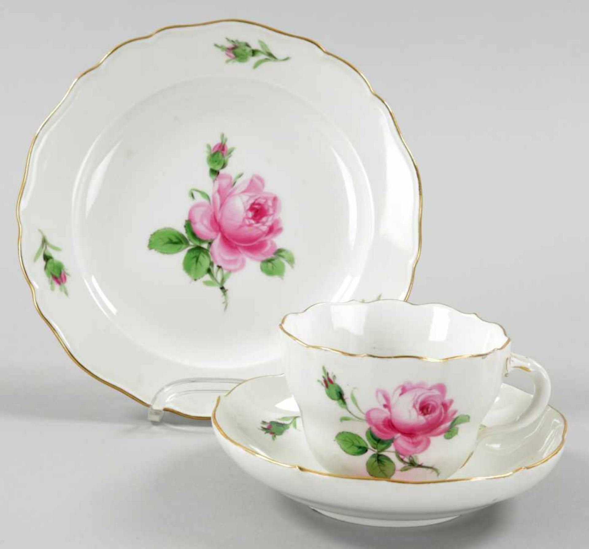 Kaffee-GedeckPorzellan, Meissen, 20.Jh. 3-tlg., Form "Neuer Ausschnitt", Dekor "Rote Rose" m.