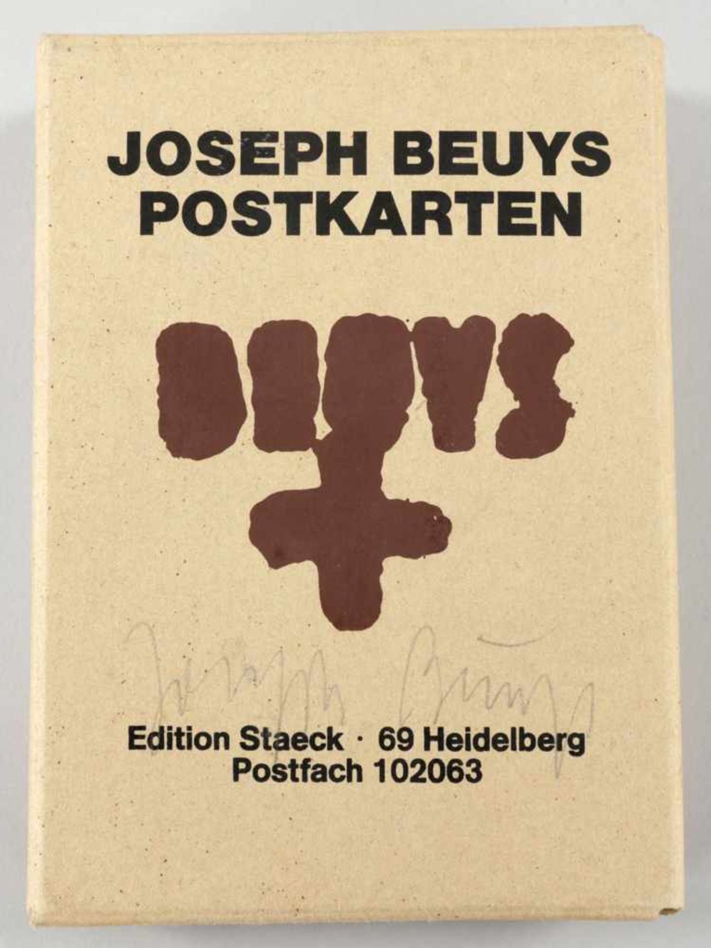 Beuys, Joseph1921 Kleve - 1986 Düsseldorf Sammelbox der Edition Staeck, m. Bleistift sign. "Joseph - Image 2 of 2