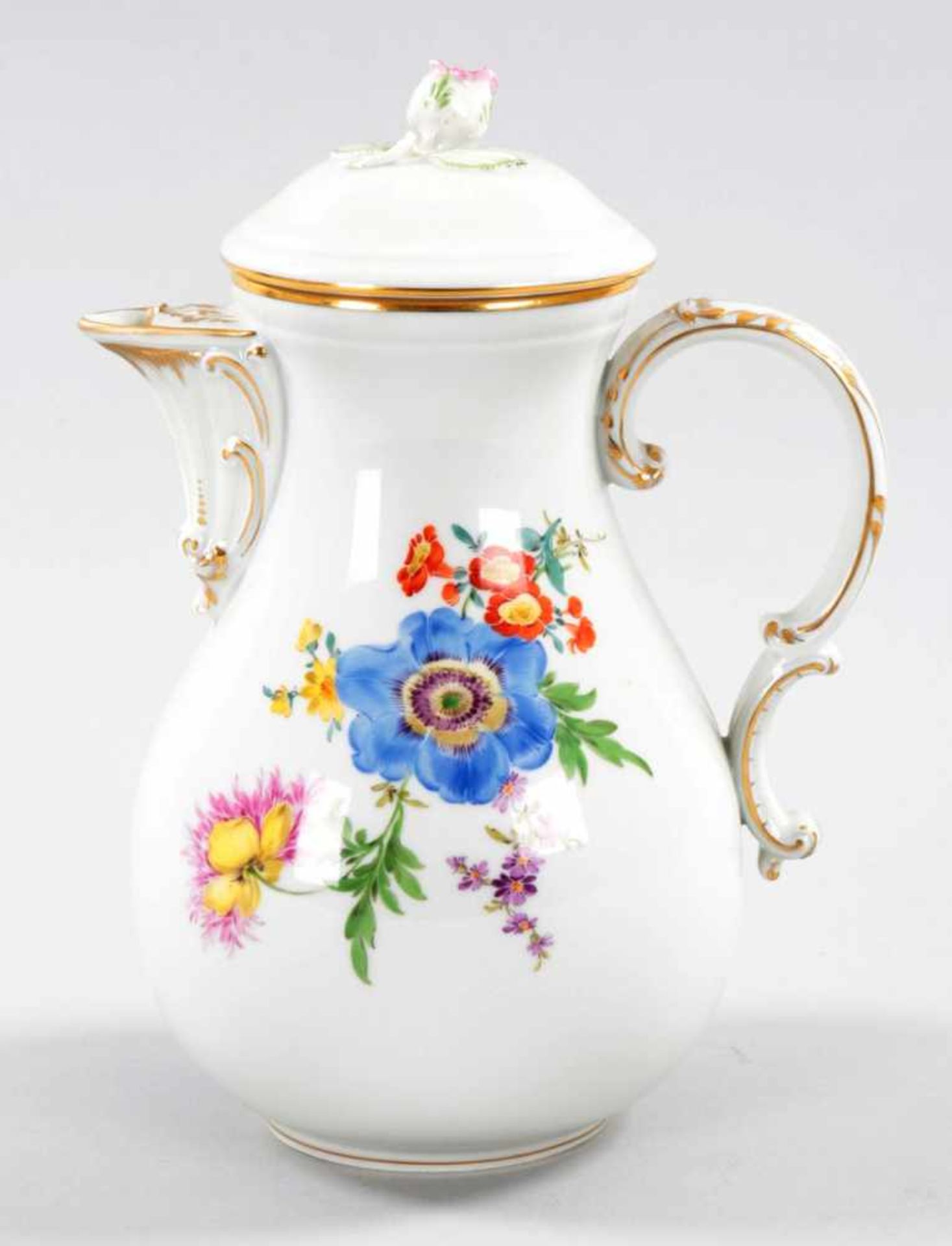 KaffeekannePorzellan, , Meissen, 20.Jh. Form "Neuer Ausschnitt", polychr. Dekor "Dt. Blume".