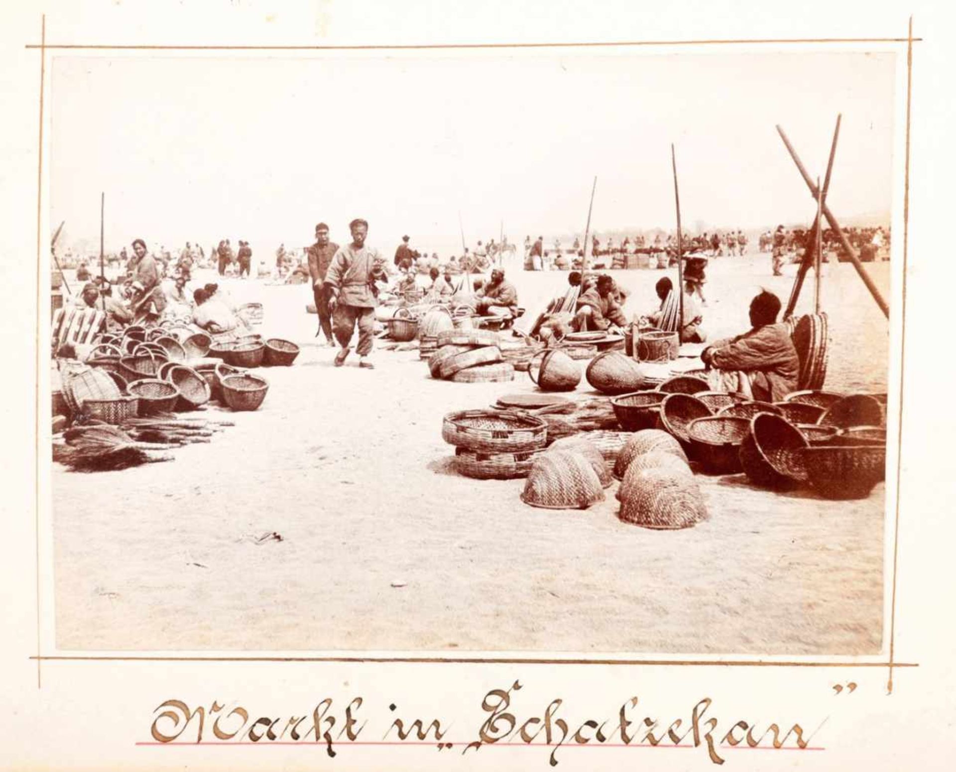 FotoalbumLack/Papier, China/Japan u.a., um 1900 In Rotlack-Leporello m. applizierten Elfenbeinköpfen - Bild 5 aus 9