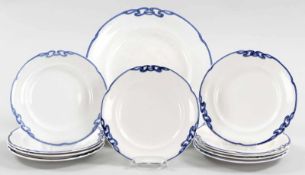 17 TellerSteingut, Villeroy & Boch (Dresden), um 1900/Anf. 20.Jh. Dekor "Blaue Olga". Modell "