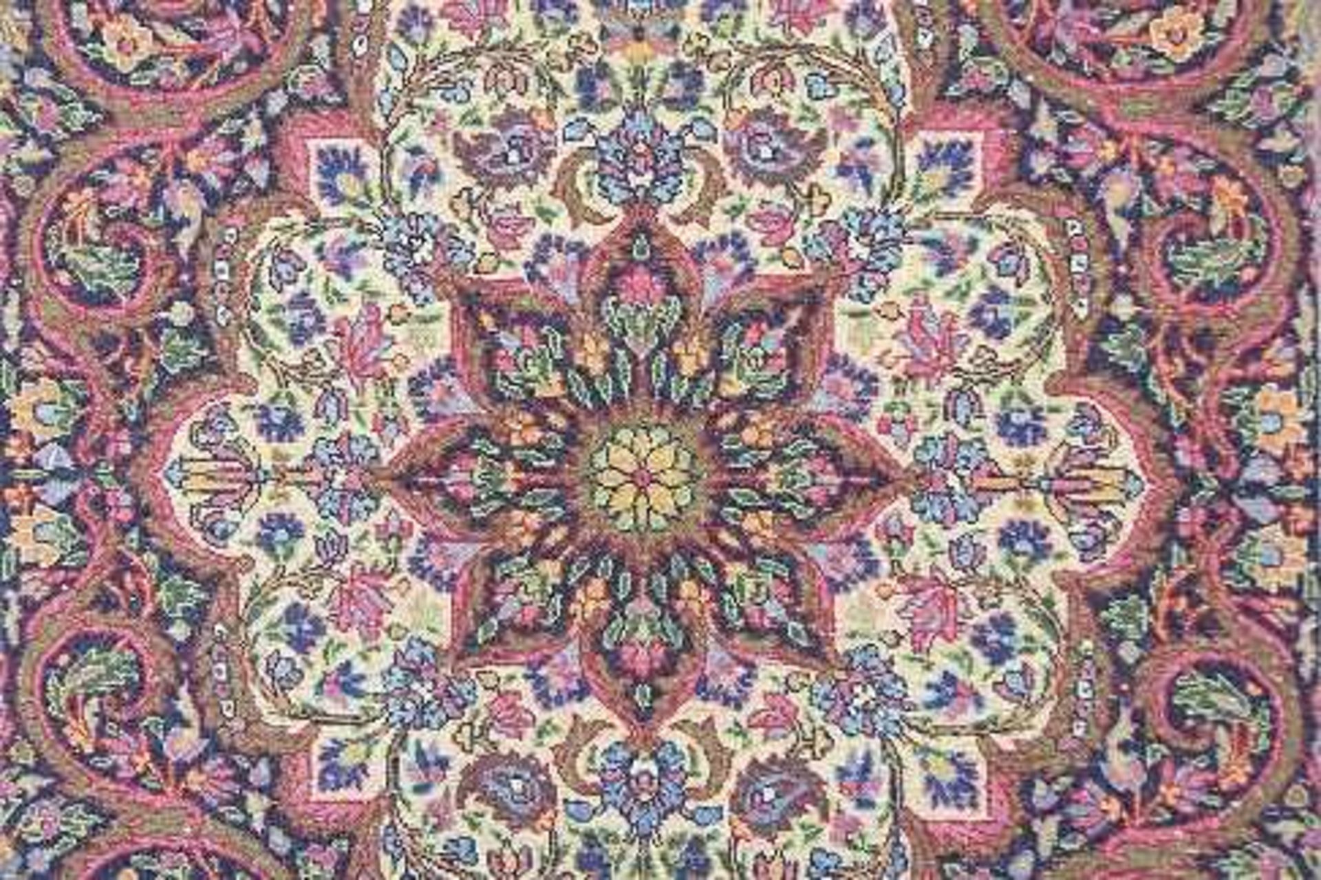 Teppich "Täbris" Wolle auf Wolle geknüpft, dunkelblaues Mittelfeld mit dichtem Blütenmuster und - Image 3 of 6