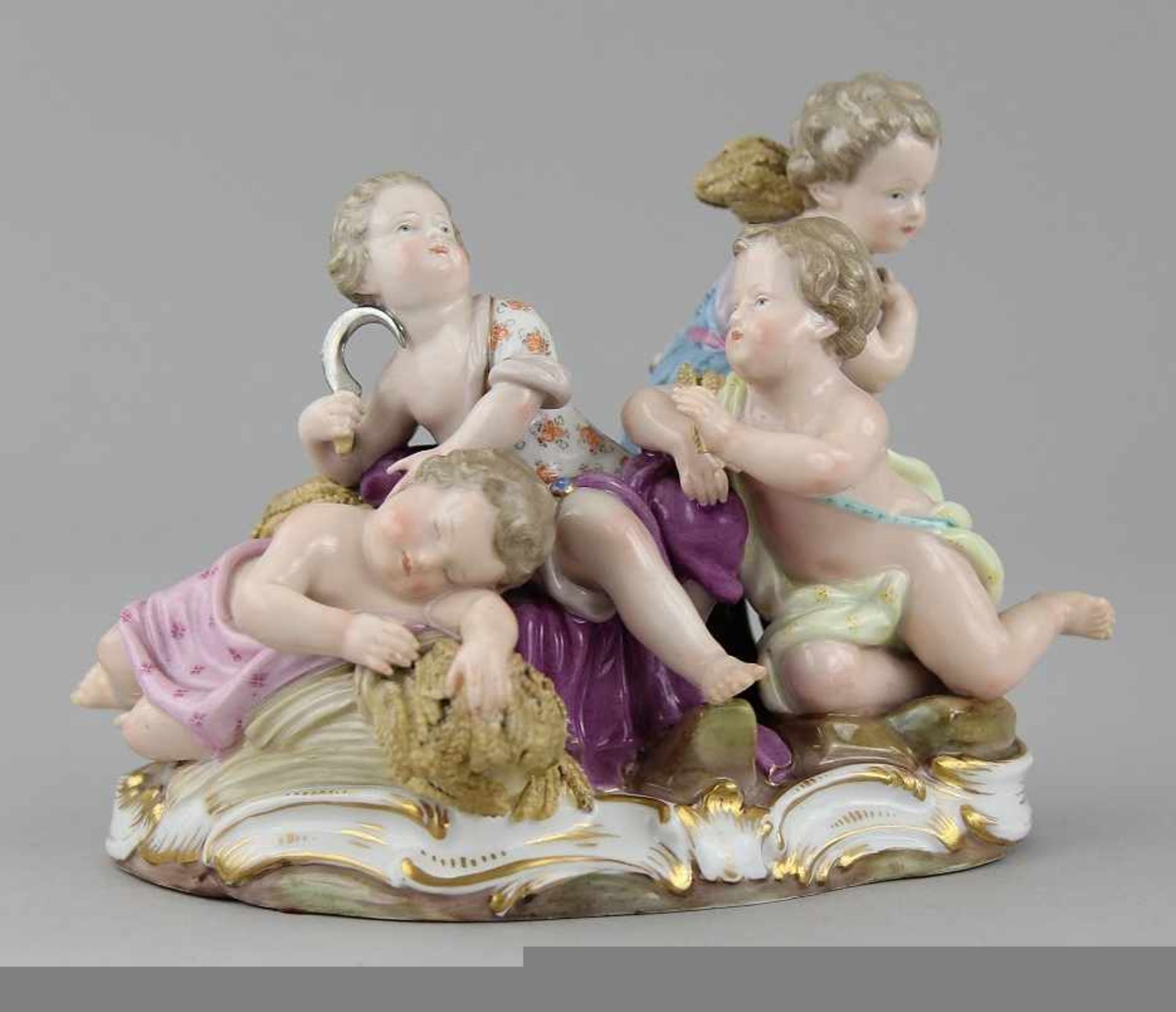 Meissen - Figurengruppe "Allegorie des Sommers" Porzellan farbig bemalt und leicht vergoldet, vier