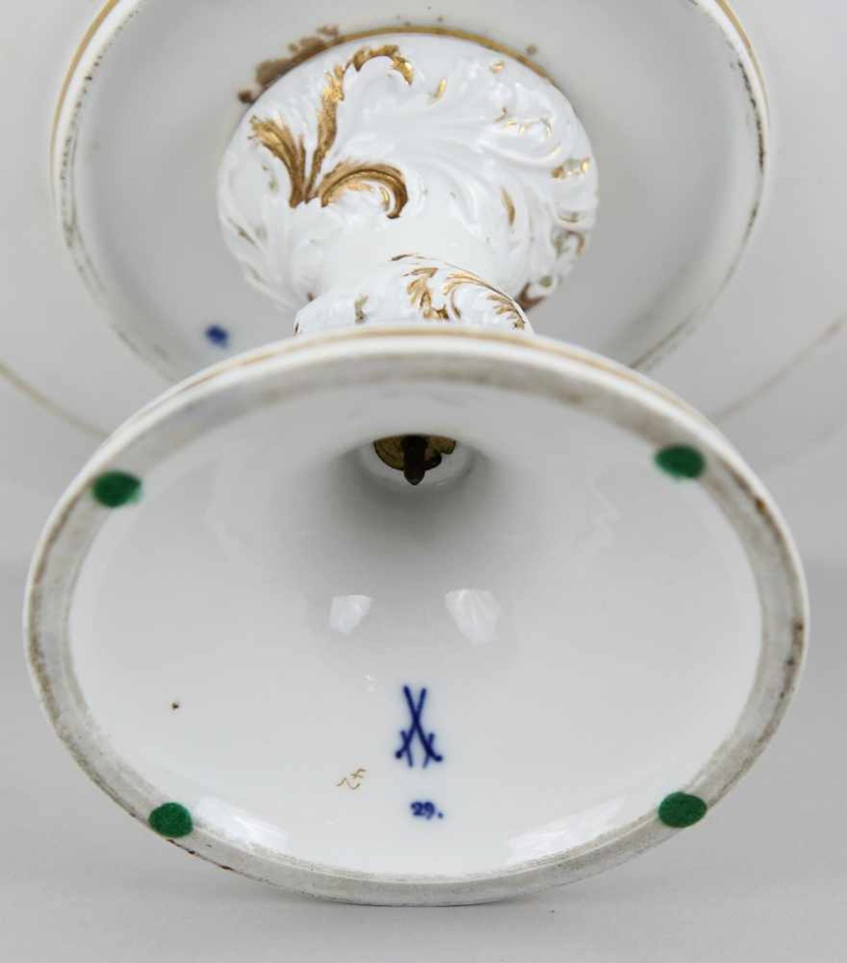 Meissen - Aufsatzschale Porzellan partiell blau fondiert, farbig bemalt und vergoldet, passig - Image 4 of 4