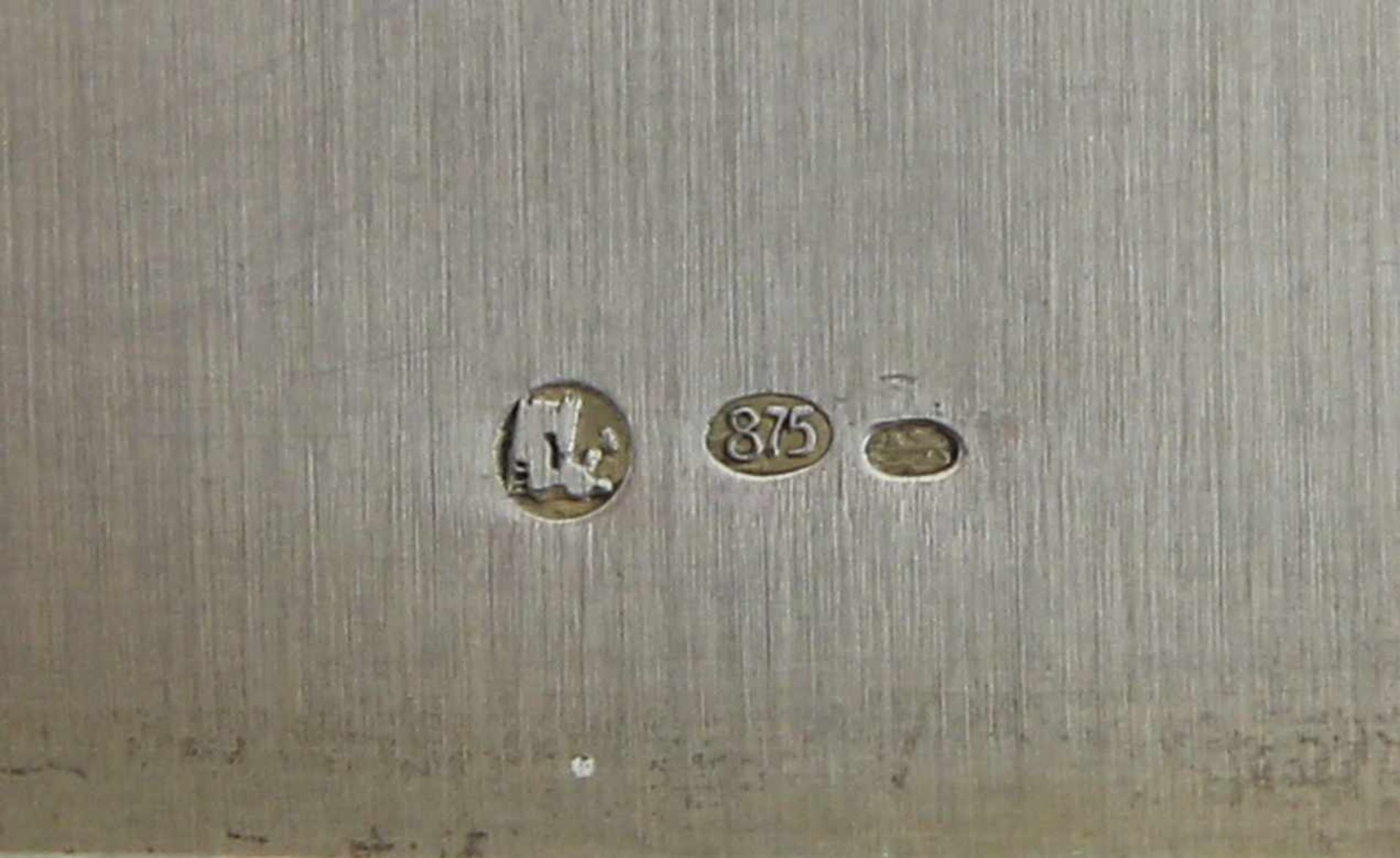 Zigarrenkasten "Narva" Silber 875 getrieben und graviert, rechteckiger Kasten mit flachem - Bild 4 aus 4