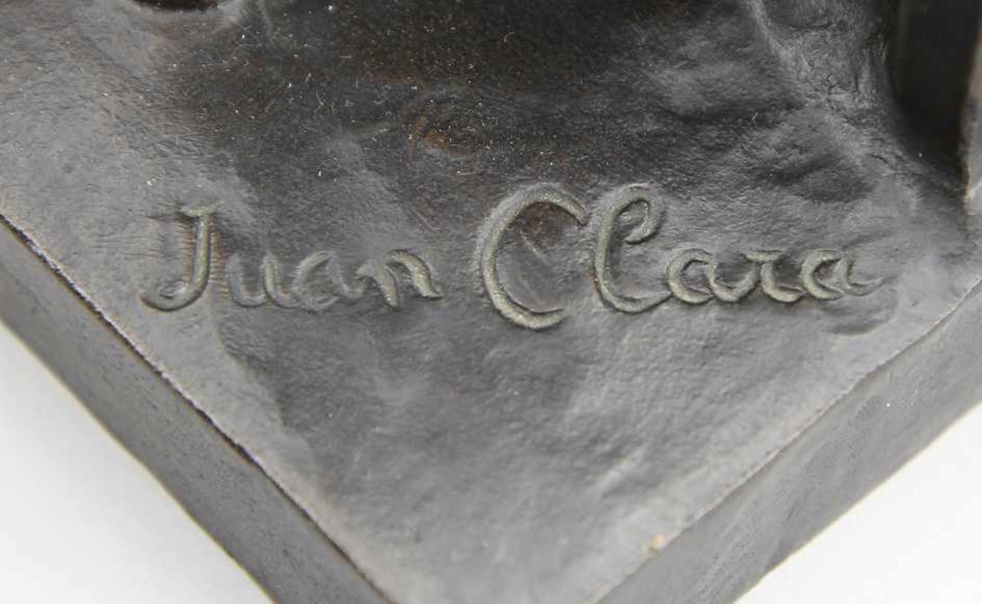 Clara i Ayats, Juan (Olot 1875 - 1958) Bronze dunkelbraun und goldfarben patiniert, drei lachende - Image 8 of 8