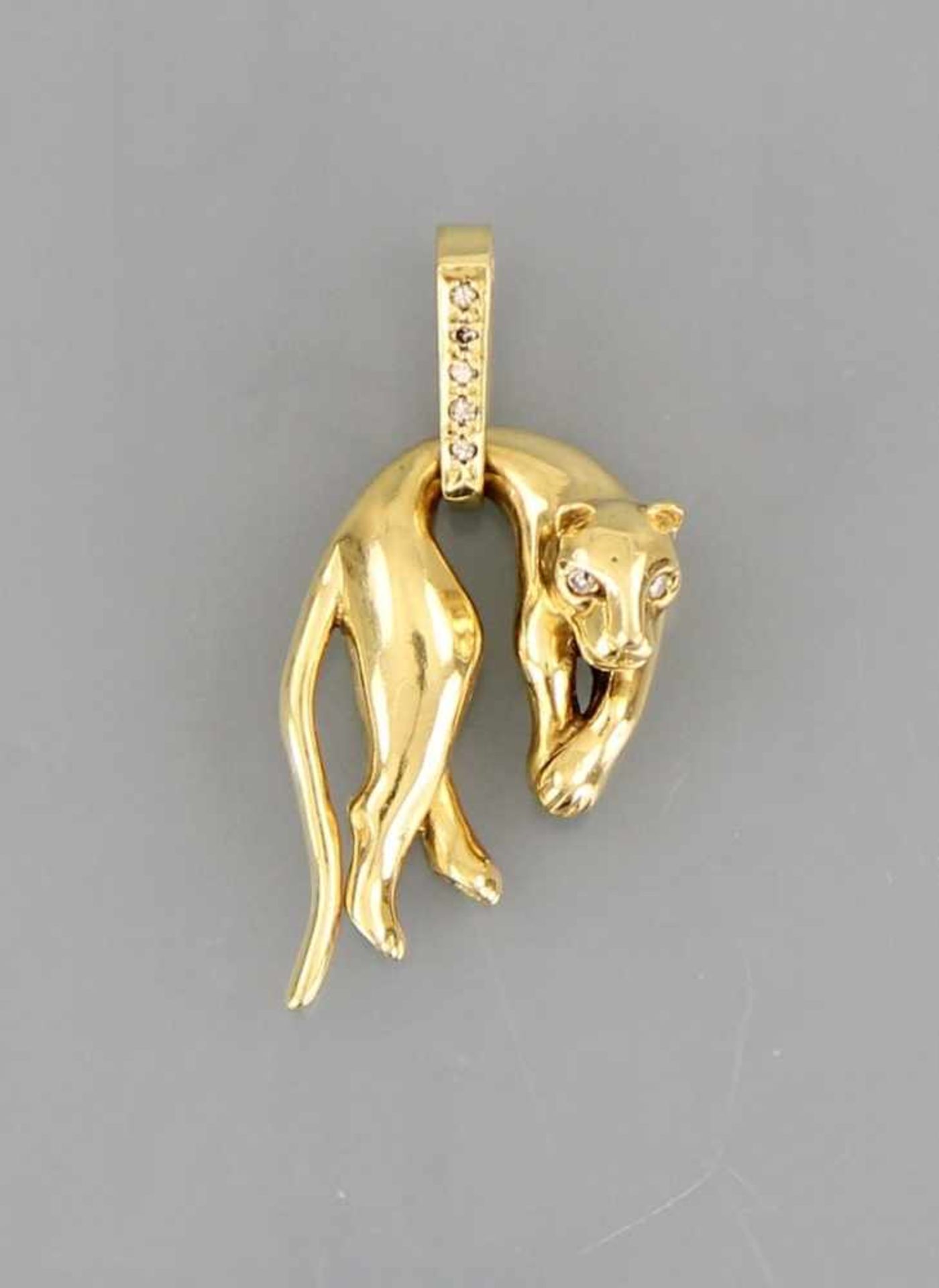 Anhänger "Panther"Gelbgold 18 kt., plastische Figur an beweglicher Öse, Öse besetzt mit fünf kleinen